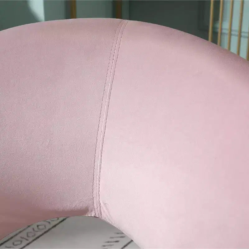 Fauteuil d’appoint rembourré en velours soyeux, rose avec piètement doré