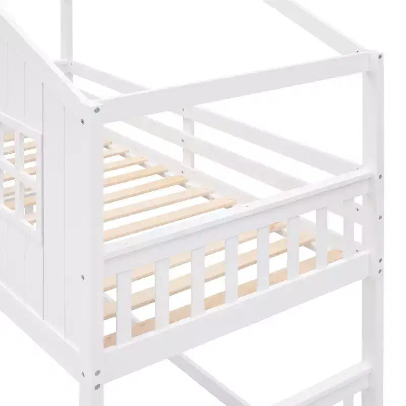 Lit superposé en forme de maison avec échelle