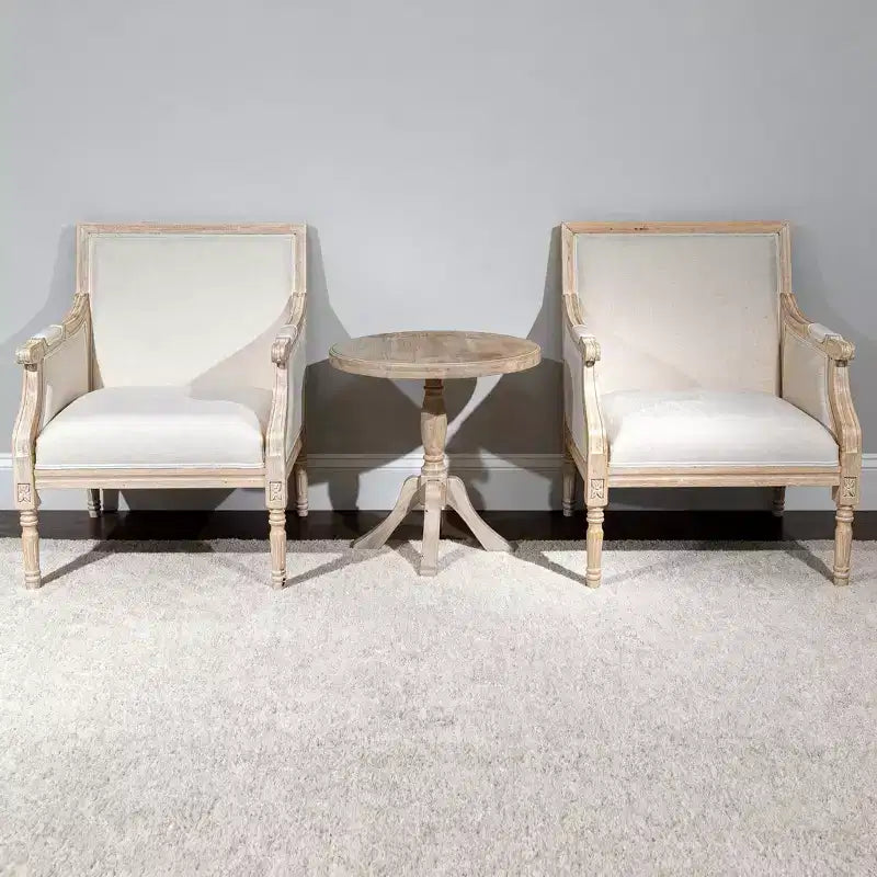 Fauteuil d’appoint français, cadre traditionnel en bois, revêtement en lin, finition vieillie, modèle individuel