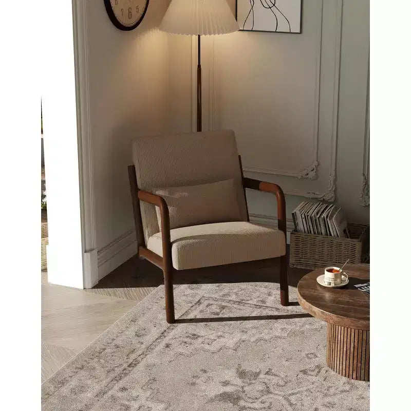Sillón decorativo moderno de mediados de siglo con cojín lumbar, tapizado de chenilla y estructura de madera maciza